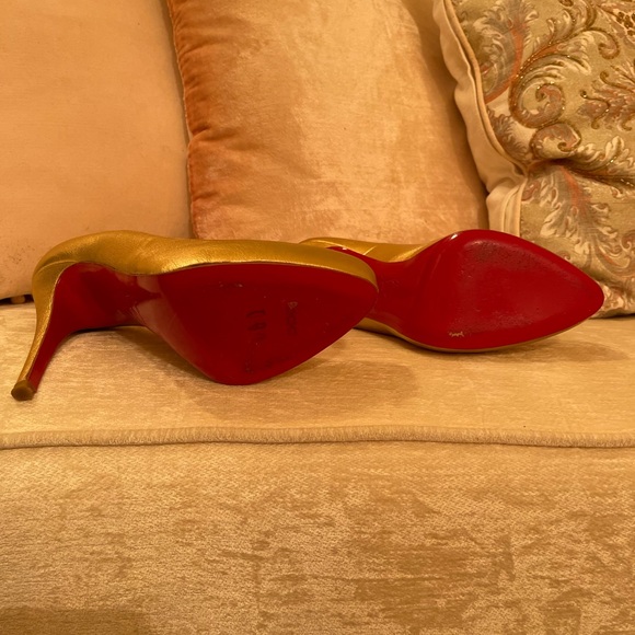 Authentic Christian Louboutin pumps - Picture 2 of 4